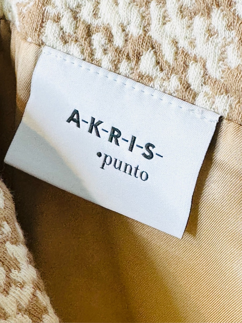 Akris Punto Houndstooth Tan Cream Knit Pencil Skirt - Picture 7 of 9